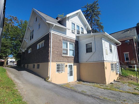 3rd image of 626 W College Ave APT 1