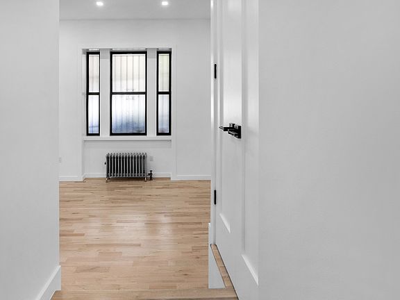 2nd image of 740 W End Ave APT 2