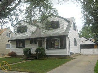 1st image of 25895 Mackinac St