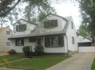 25895 Mackinac St, Roseville, MI 48066