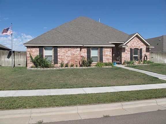3rd image of 7504 Topeka Dr