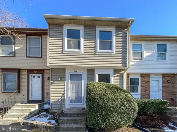 711 Brethour Ct, Sterling, VA 20164
