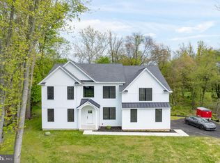 1068 Bristol Rd, Southampton, PA 18966