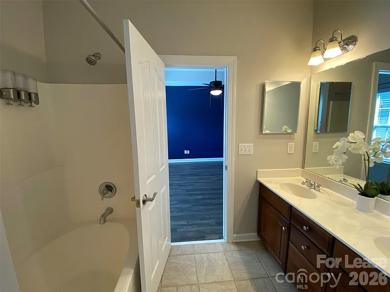 15313 Pahlmeyer Ln — Photo 16