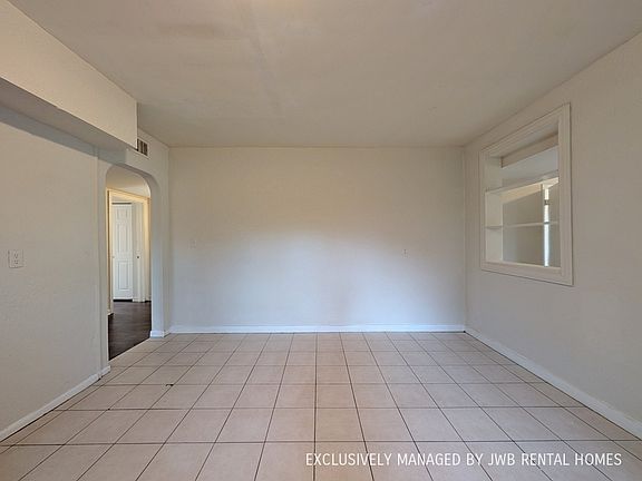 4th image of 2329 Southern Ave