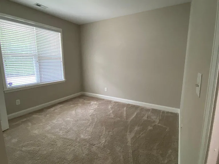 120 Denby Cir — Photo 12