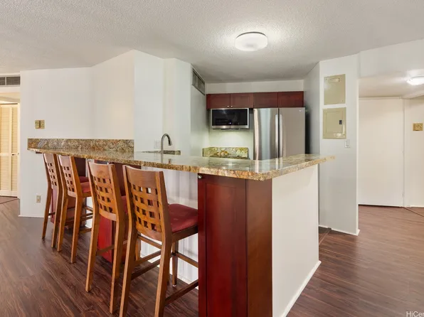 1088 Bishop St APT 3007, Honolulu, HI 96813