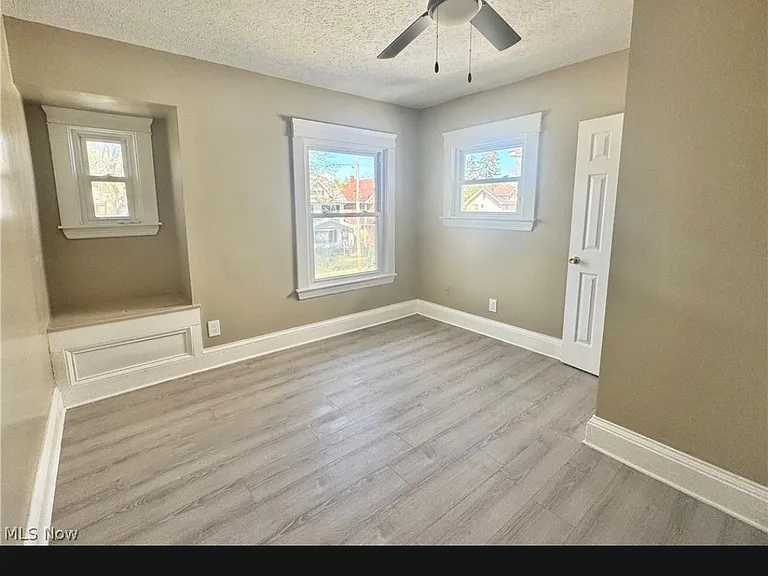 9606 Parmelee Ave — Photo 27