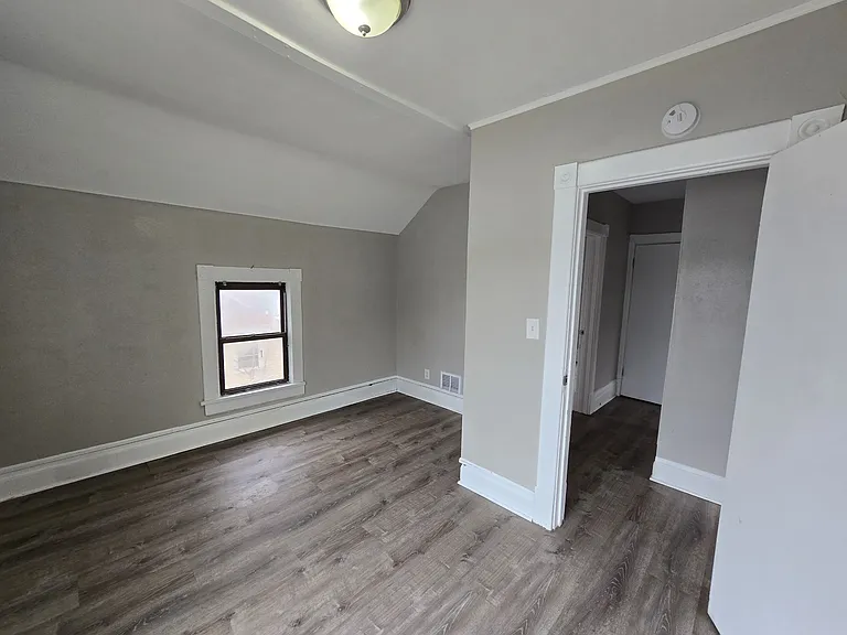 214 Edwards St — Photo 21