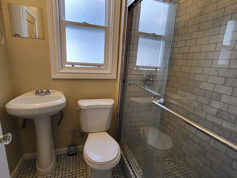 2320 Le Conte Ave #4 — Photo 8