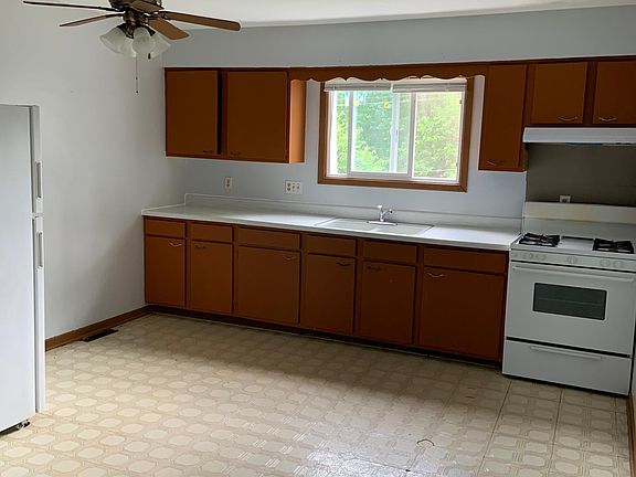 3rd image of 4115 Harrison Ave #304