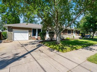 2217 N McDonald St, Appleton, WI 54911