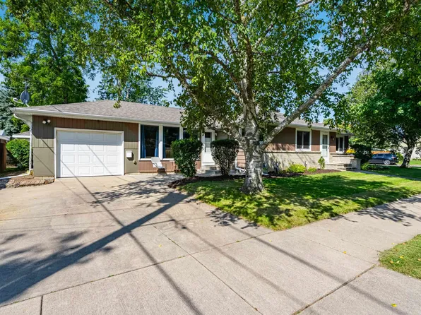 2217 N McDonald St, Appleton, WI 54911