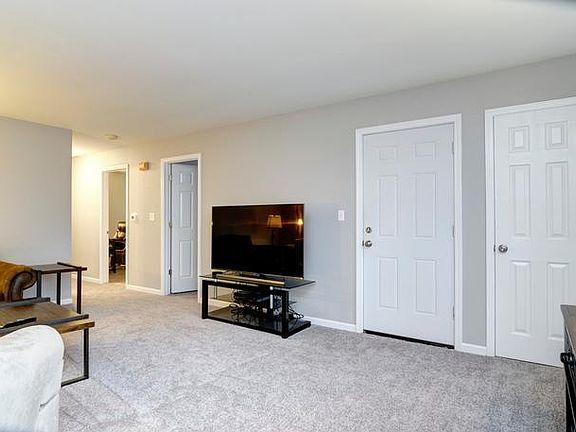 5th image of 4911 Spencer Ave #2