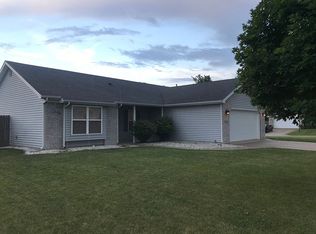 606 Prairie Ln, Ossian, IN 46777