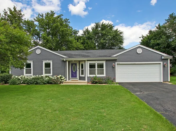 3274 Medford Ct, Island Lake, IL 60042