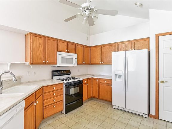 4th image of 1903 Willow Brook Dr NE