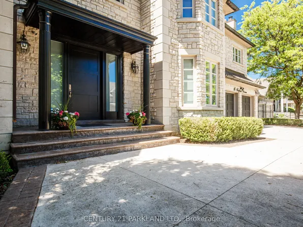 16 Flatbush Ave, Vaughan, ON L4L 8K3