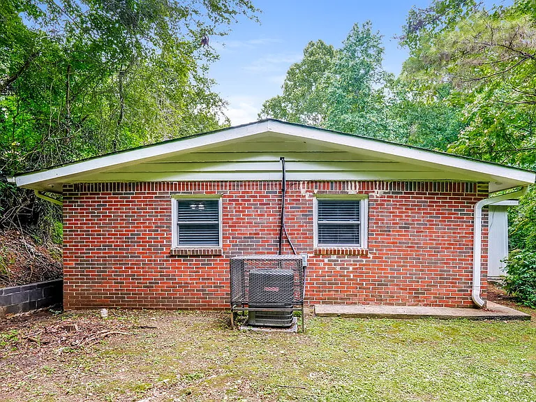 1722 Rogina Dr — Photo 16