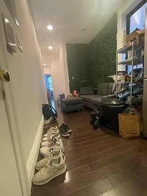 Rented by Building Equity Real Estate LLC | media 8