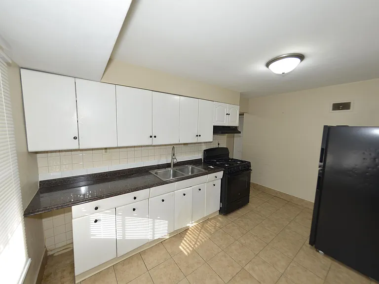 6127 Shillington Dr — Photo 6