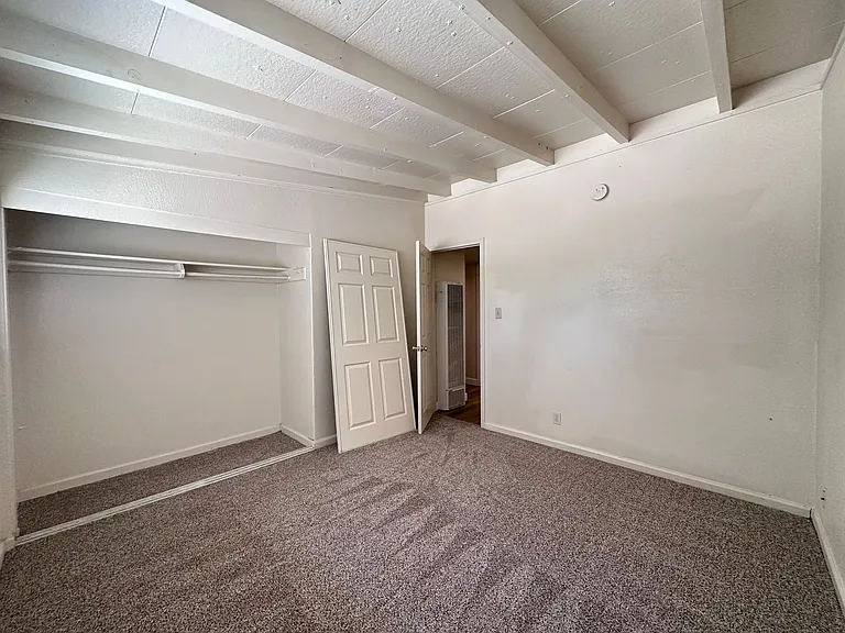 621 Hardy Dr — Photo 14