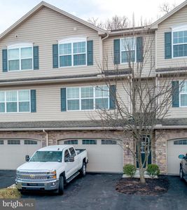 182 Old Schoolhouse Ln, Mechanicsburg, PA, 17055