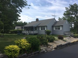487 North St, Windsor, MA 01270