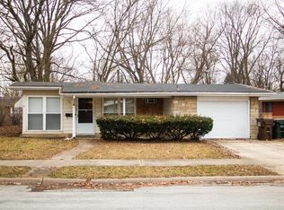 24 E Rocket Cir, Park Forest, IL