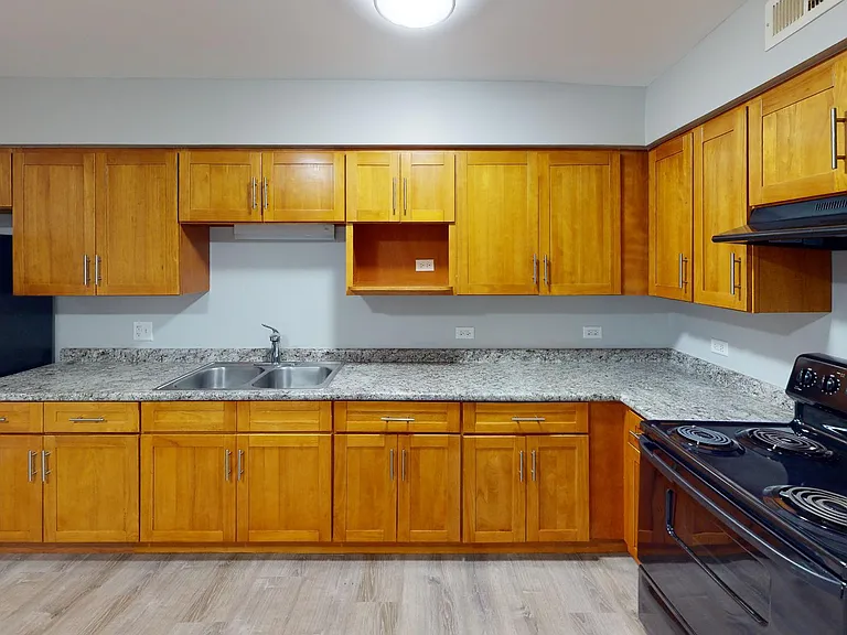 14050 S Tracy Ave #3E — Photo 6