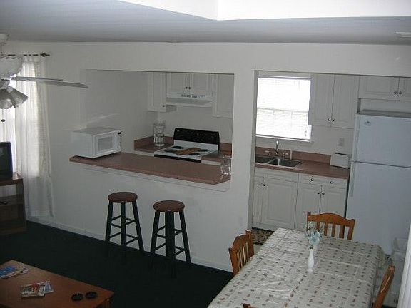 3rd image of 2404 Arctic Ave APT 2