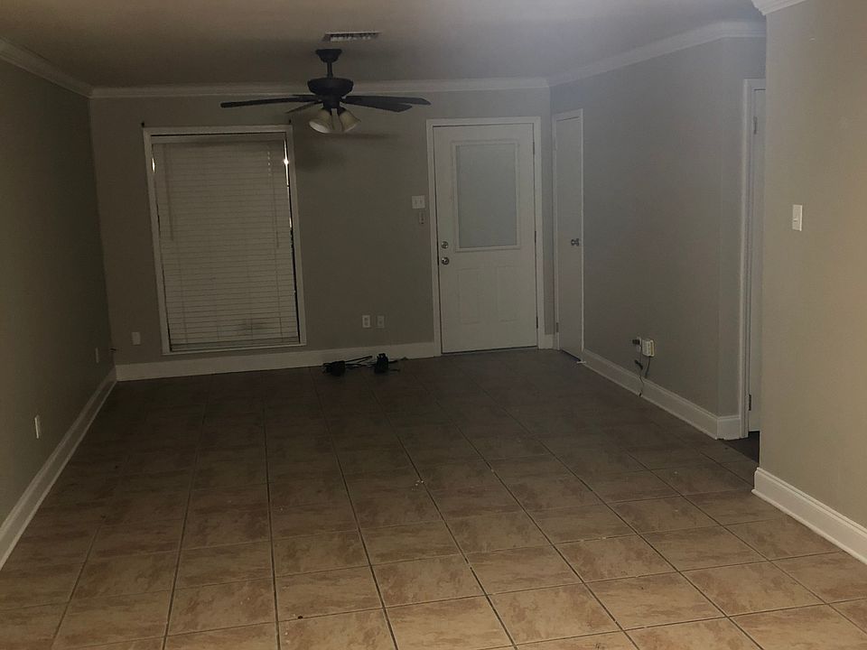 1st image of 411 Plaza Village Dr
