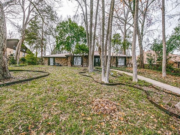 2nd image of 286 Creekwood Dr