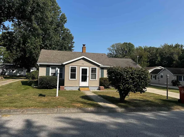 310 S Grand St, Lakeville, IN 46536