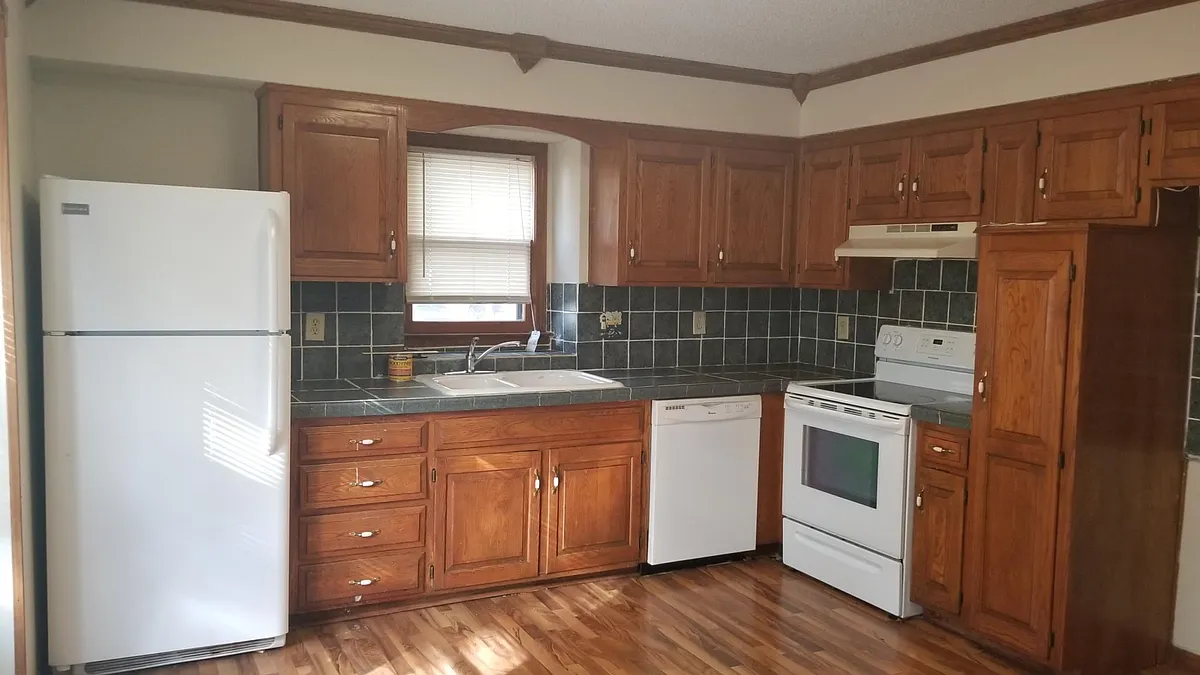 Building Photo - 1415 E 124th St #1415