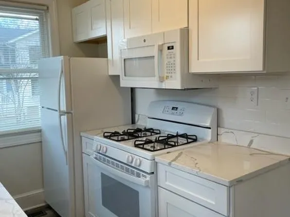 34 E Walnut St, Alexandria, VA 22301