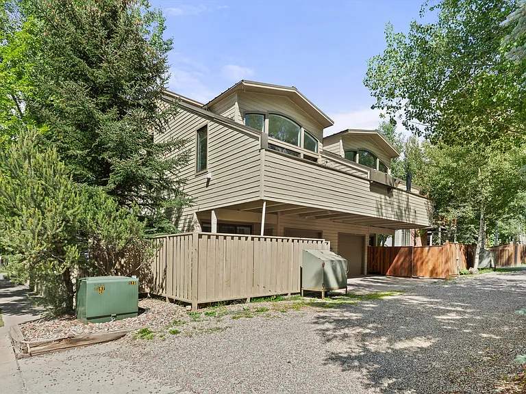 123 W Hyman Ave #A — Photo 38