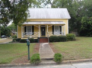 210 6th St W, Tifton, GA 31794