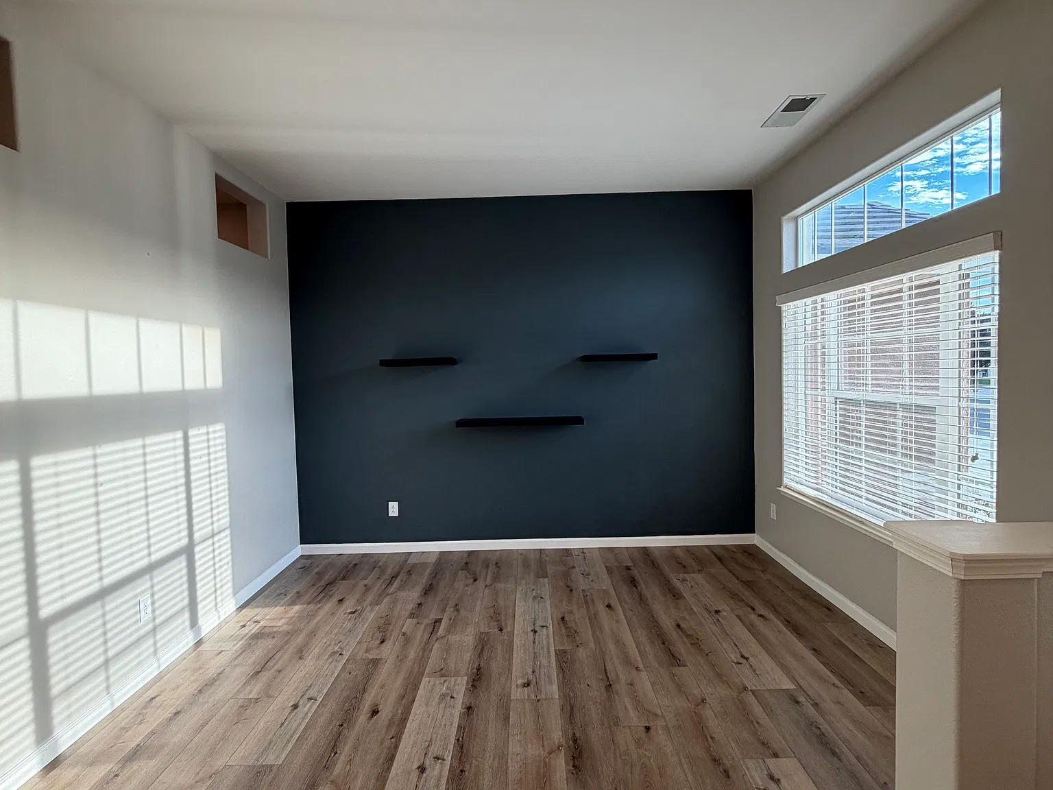 4 bed, 2231 sqft, $2,650 — Photo 2