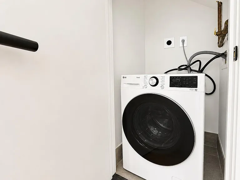 205 Cabrini Blvd #Penthouse 6C — Photo 12