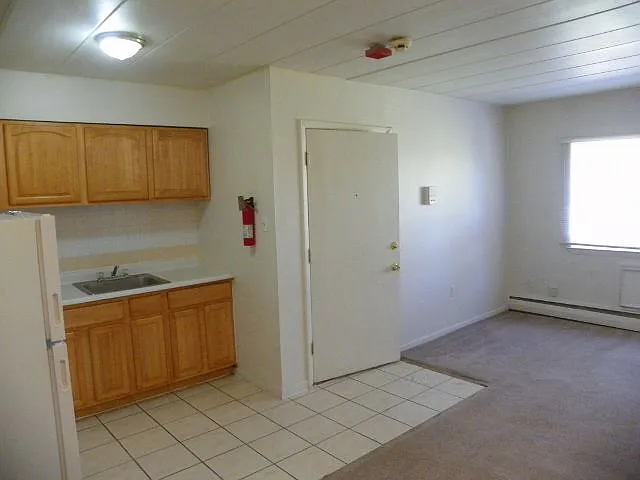 Renshaw Apartments — Photo 3