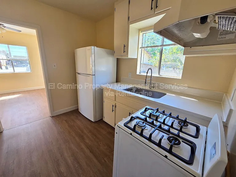 4013 E Live Oak St — Photo 1