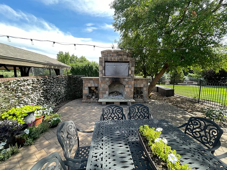 1002 Creek Ct — Photo 7
