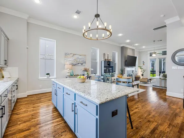 253 E 27th St, Houston, TX 77008