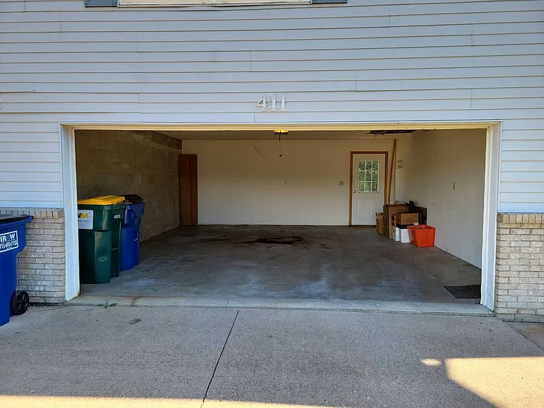 411-413 Gaylee St — Photo 17