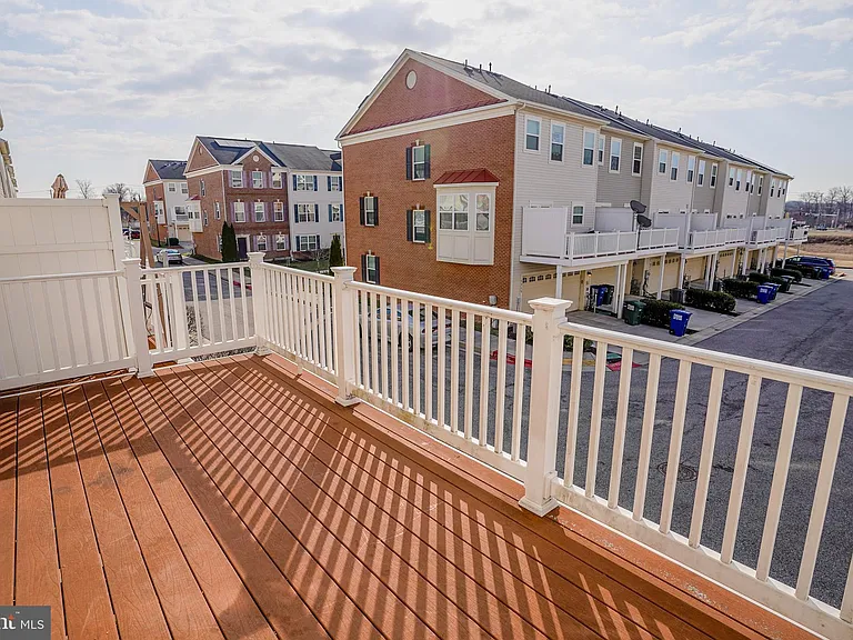 7810 Quidditch Ln — Photo 35