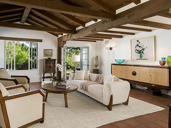 5th image of 549 Hot Springs Rd