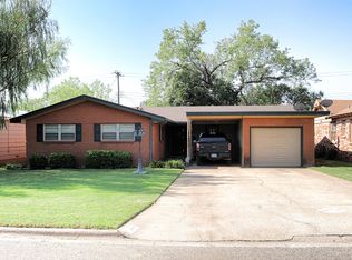 2013 W 21st St, Plainview, TX 79072