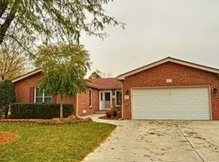 841 Wabash St, Carol Stream, IL 60188