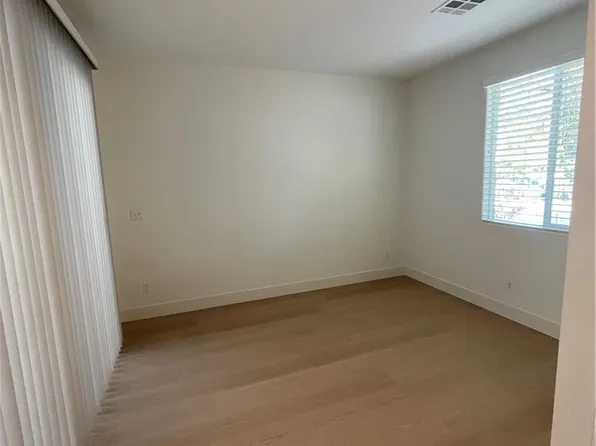 8524 Pitney Ave, Las Vegas, NV 89143